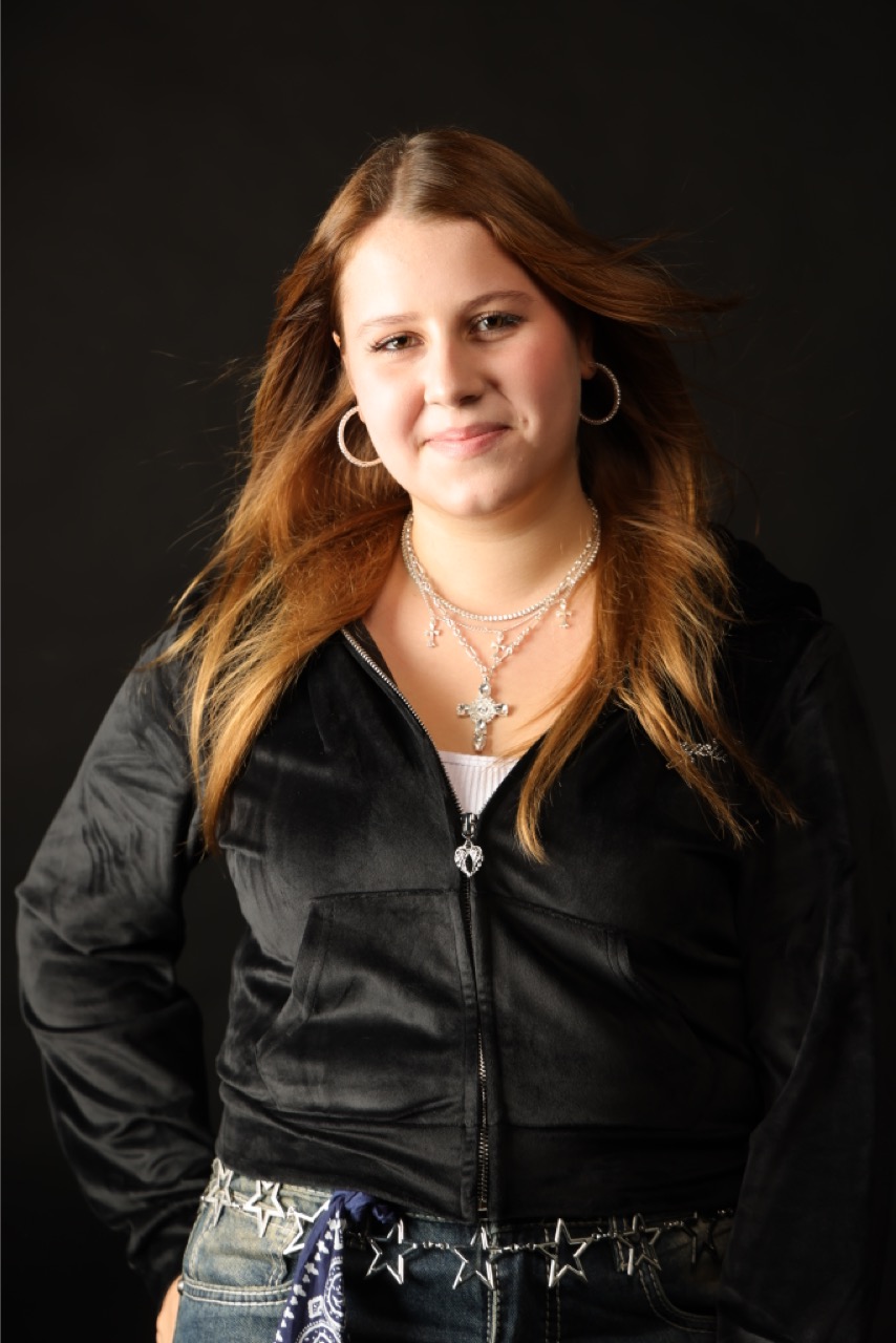 Lisa Lang, E-Gitarre, Gesang